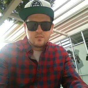 Meet your Posher, Troy